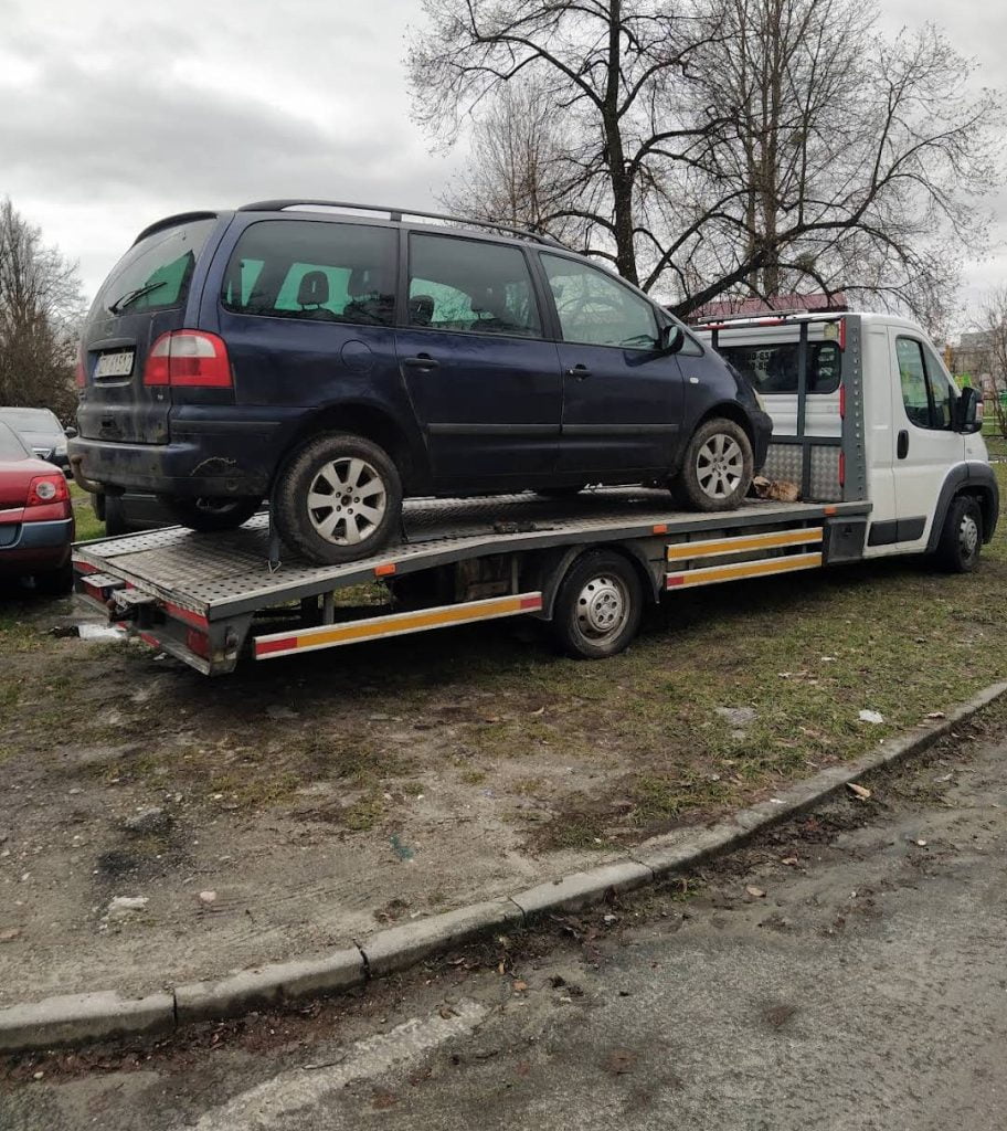Auto złomowanie_laweta